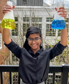 ������� ���������� (Stephenie Abeysinghe)