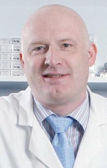 ����� ����� (Allan Pacey)