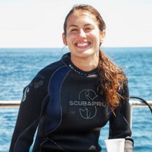 
����� �������� (Petra Harsanyi)