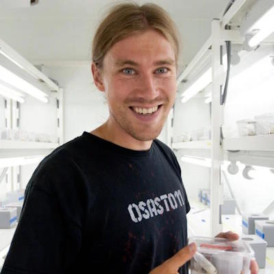 �������, ����� �. ������ (Petri T. Niemela)